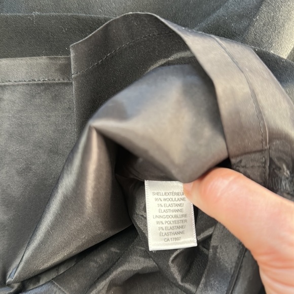 Banana Republic Women’s Black Dress Skirt - Picture 10 of 10